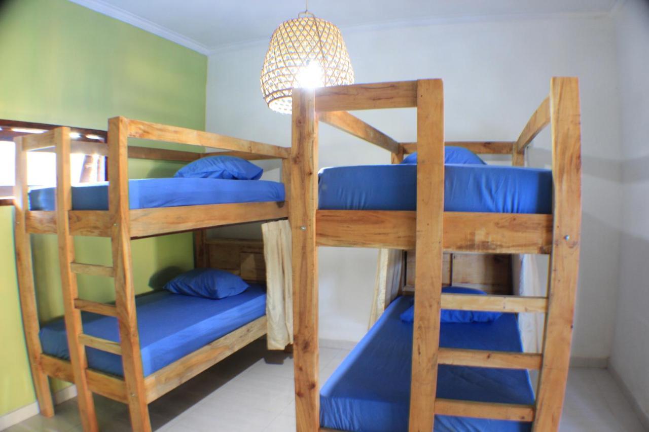 Black Sand Hostel Amed Exterior photo
