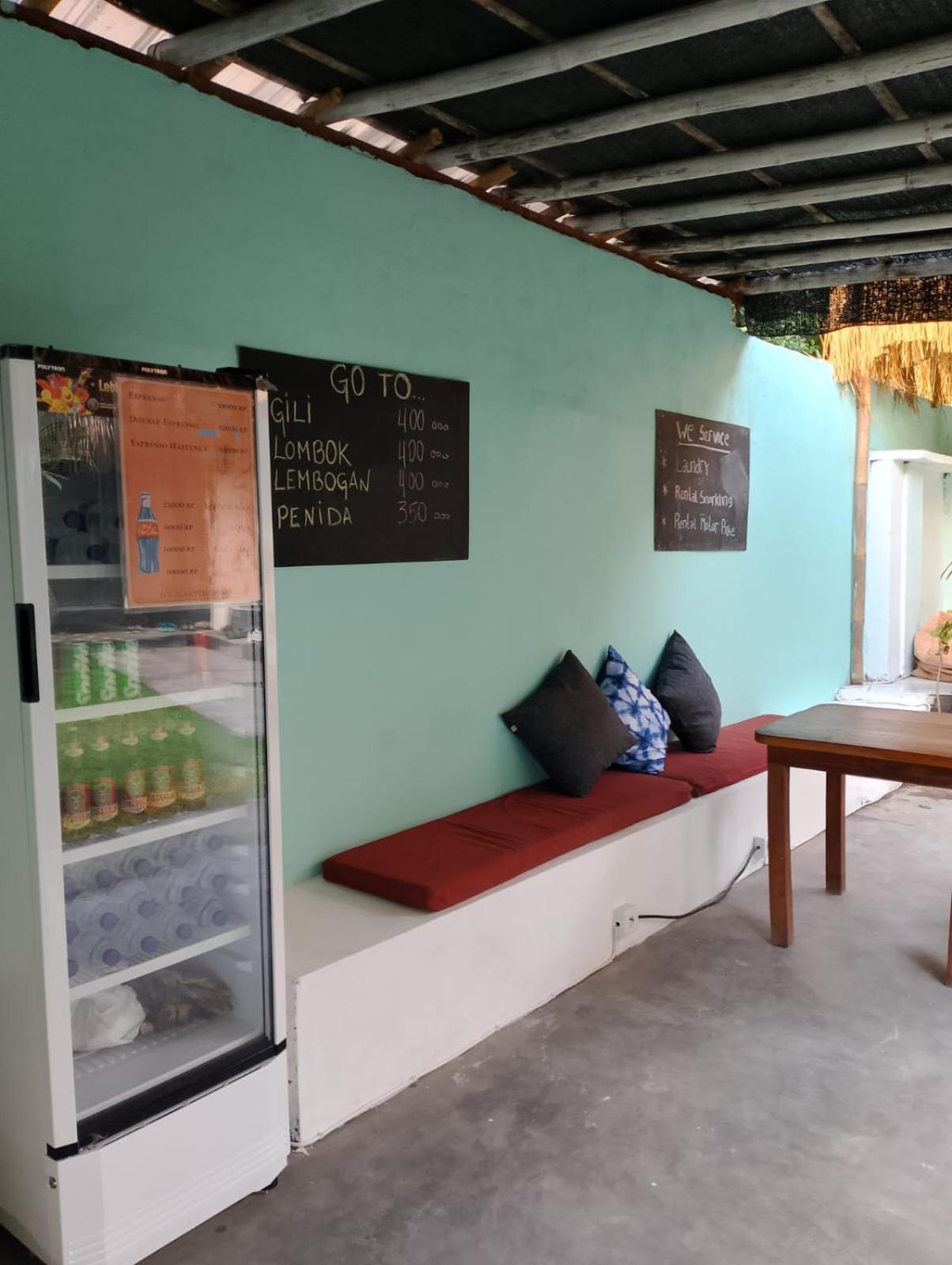 Black Sand Hostel Amed Exterior photo